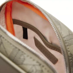 Sacoche Lacoste VERTICAL CAMERA BAG -Hommes Vêtements Magasin lacoste 168