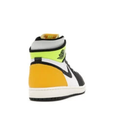 Basket Nike AIR JORDAN 1 RETRO HIGH OG 17 Basket Nike AIR JORDAN 1 RETRO HIGH OG -Hommes Vêtements Magasin nike 140