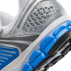 Basket Nike Zoom Vomero 5 17 Basket Nike Zoom Vomero 5 -Hommes Vêtements Magasin nike 33