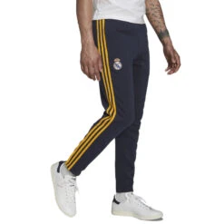 Pantalon De Survêtement Adidas REAL MADRID 3-STRIPES -Hommes Vêtements Magasin pantalon de survetement adidas real madrid 3 stripes 2