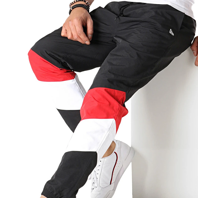 Pantalon De Survêtement New Era CHICAGO BULLS COLOUR BLOCK 5 Pantalon De Survêtement New Era CHICAGO BULLS COLOUR BLOCK – Image 3