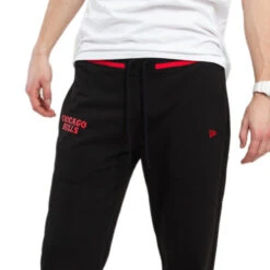 Pantalon De Survêtement New Era NBA STRIPE RIB CHIBUL -Hommes Vêtements Magasin pantalon de survetement new era nba stripe rib jogger chicago bulls 4