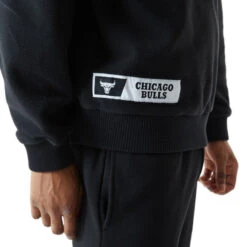 Sweat New Era NBA EASTWEST CHICAGO BULLS 11 Sweat New Era NBA EASTWEST CHICAGO BULLS -Hommes Vêtements Magasin sweat new era nba eastwest coast qtr zip fleece chicago bulls 4