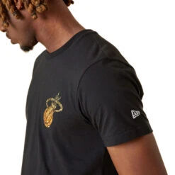 Tee-shirt New Era Miami Heat NBA Team Colour Water Print -Hommes Vêtements Magasin tee shirt new era miami heat nba team colour water print 4